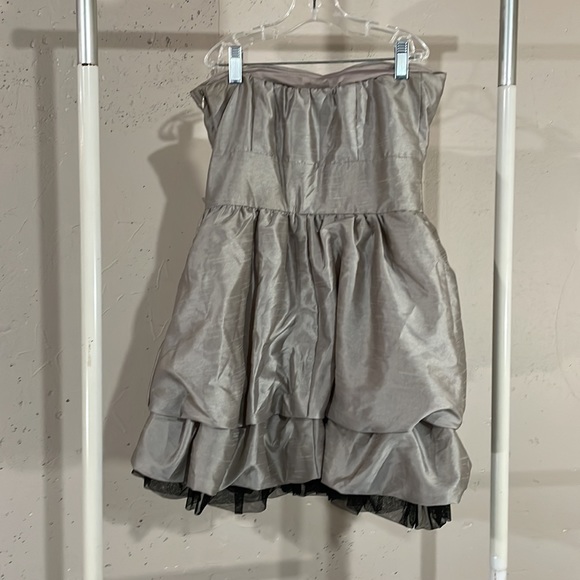 Wet Seal Strapless Mini Dress. Junior Size Small. Platinum - Picture 2 of 4